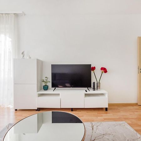 Modern Two-Bedroom Apartment With Free Parking Budapest Ngoại thất bức ảnh